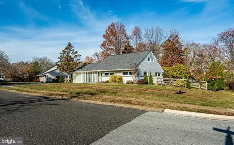 2101 Allendale Rd, Wilmington, DE 19803