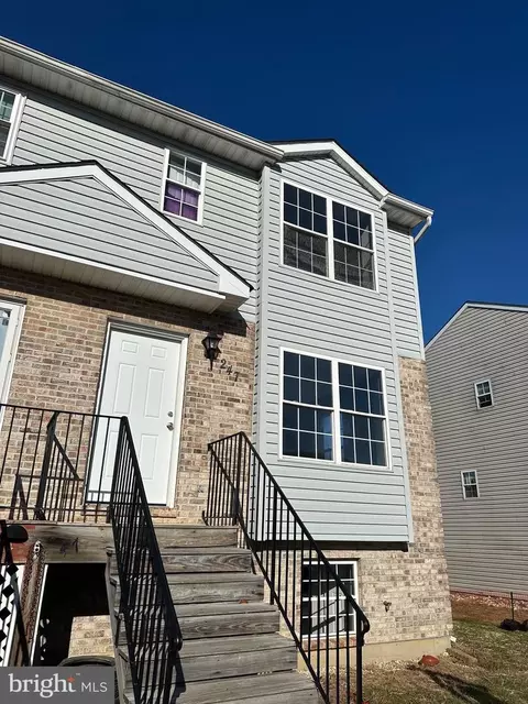 Exterior - 247 Vincent Cir, Middletown, DE 19709 photo 2 of 2