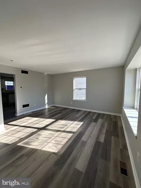 Living - 247 Vincent Cir, Middletown, DE 19709 photo 1 of 5