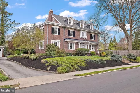 2006 Kentmere Pkwy, Wilmington, DE 19806