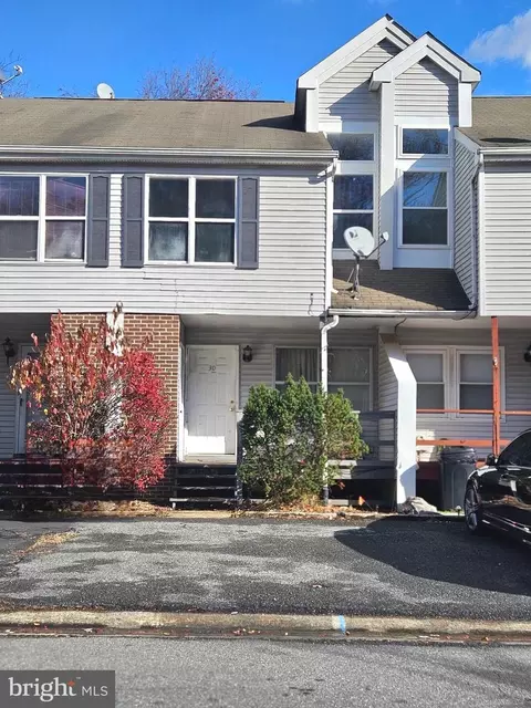 30 Ashley Dr, New Castle, DE 19720