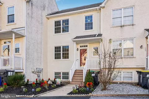 120 Richards Ln, Newark, DE 19711