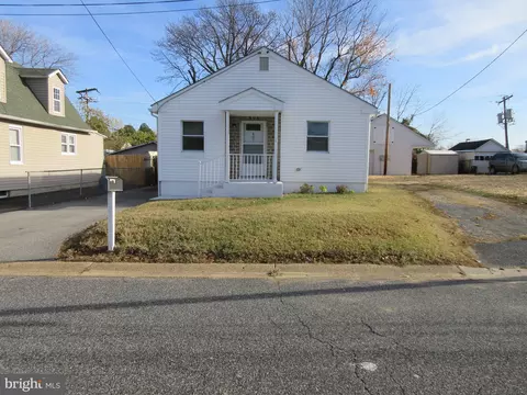 407 Hazeldell Ave, New Castle, DE 19720