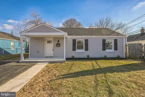 310 Elwood Pl, New Castle, DE 19720