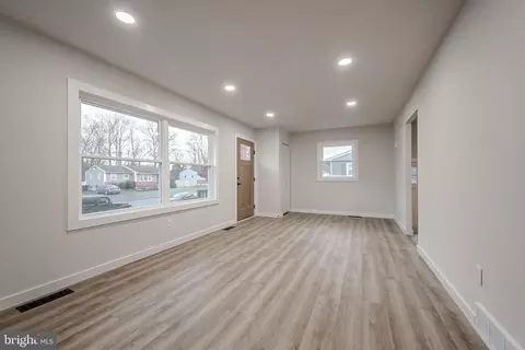 415 Tamara Cir, Newark, DE 19711 photo 5