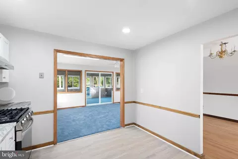 Entry Way - 718 Colgate Ln, Newark, DE 19711 photo 2 of 2