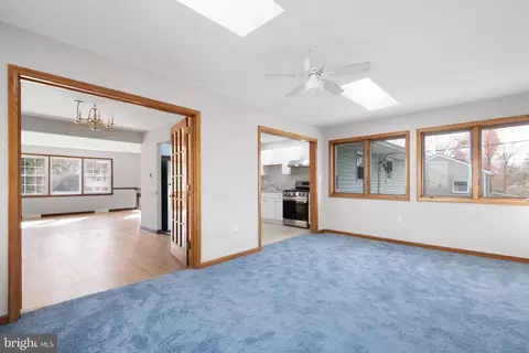 Entry Way - 718 Colgate Ln, Newark, DE 19711 photo 1 of 2