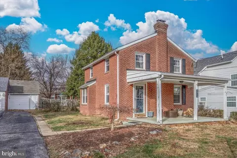 2015 Veale Rd, Wilmington, DE 19810