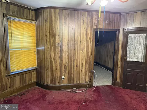 Living - 20 E 24th St, Wilmington, DE 19802 photo 3 of 3