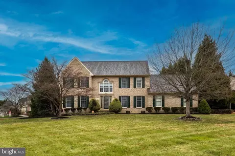36 Taylors Farm Dr, Newark, DE 19711