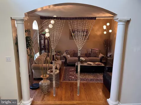 Entry Way - 415 Post Oak Ln, Newark, DE 19702 photo 1 of 5