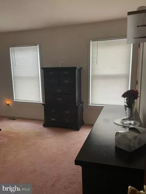 27 Ashkirk Pl, Newark, DE 19702 photo 8