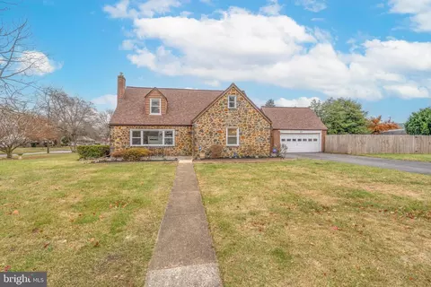 207 Mendell Pl, New Castle, DE 19720