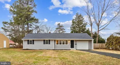 Exterior - 14 Cassandra Rd, Newark, DE 19702 photo 2 of 3