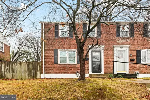 327 Forest Dr, Wilmington, DE 19804