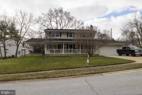 38 N Cliffe Dr, Wilmington, DE 19809