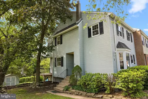 Exterior - 7 Martine Ct, Newark, DE 19711 photo 8 of 9