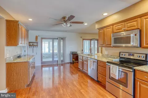 Kitchen - 930 Clydesdale Dr, Bear, DE 19701 photo 2 of 2