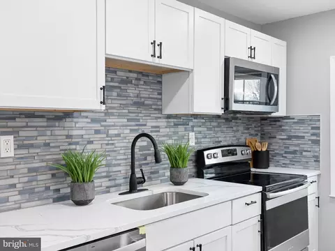 Kitchen - 100 Anglin Dr, Newark, DE 19713 photo 1 of 2