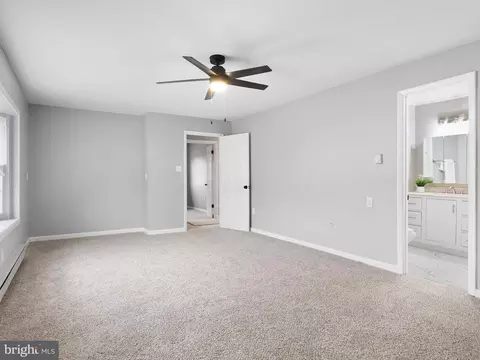 Bedroom - 100 Anglin Dr, Newark, DE 19713 photo 5 of 6