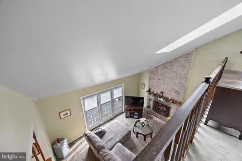 Entry Way - 131 Aspen Dr, Newark, DE 19702 photo 4 of 4