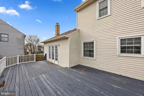 Exterior - 131 Aspen Dr, Newark, DE 19702 photo 4 of 7