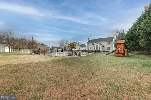Exterior - 85 Cantwell Dr, Middletown, DE 19709 photo 4 of 8