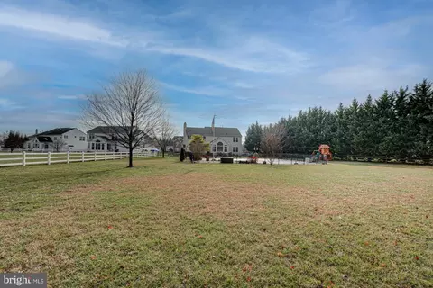 Exterior - 85 Cantwell Dr, Middletown, DE 19709 photo 3 of 8
