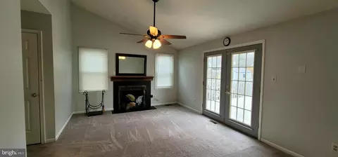 Living - 63 Danvers Cir, Newark, DE 19702 photo 2 of 2