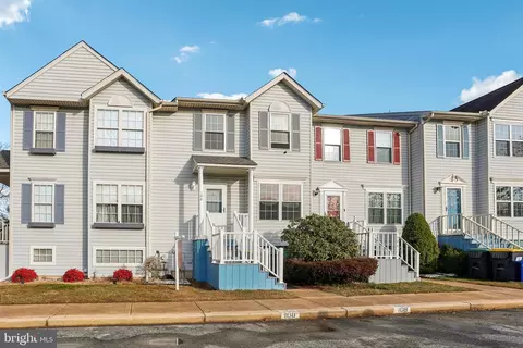 108 Mcmullen Cir, Bear, DE 19701