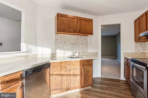 108 Mcmullen Cir, Bear, DE 19701 photo 9