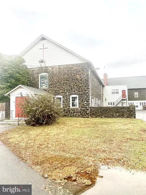 206 Sykes Rd, New Castle, DE 19720