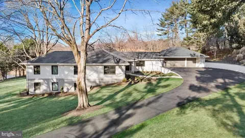 209 Haystack Ln, Wilmington, DE 19807