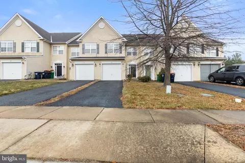 64 Springfield Cir, Middletown, DE 19709 photo 2