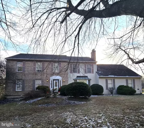 1 Woodhelven Ct, Newark, DE 19711