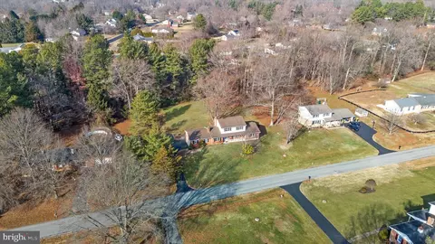 906 Clydesdale Dr, Bear, DE 19701 photo 4