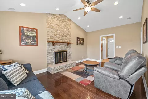 906 Clydesdale Dr, Bear, DE 19701 photo 12