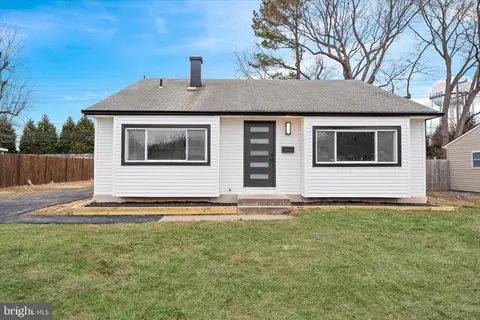 122 Lynch Farm Dr, Newark, DE 19713