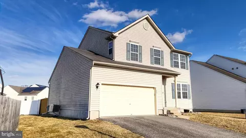 Exterior - 803 Barcelona St, Townsend, DE 19734 photo 3 of 7