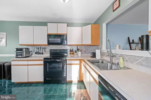 899 Sabina Cir, Bear, DE 19701 photo 10