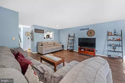 899 Sabina Cir, Bear, DE 19701 photo 6