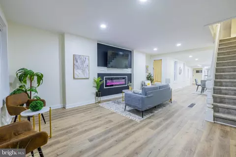 518 E 11th St, Wilmington, DE 19801