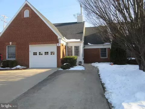 7 E Village Rd #7, Newark, DE 19713