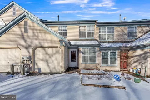 303 Stonebridge Blvd, New Castle, DE 19720