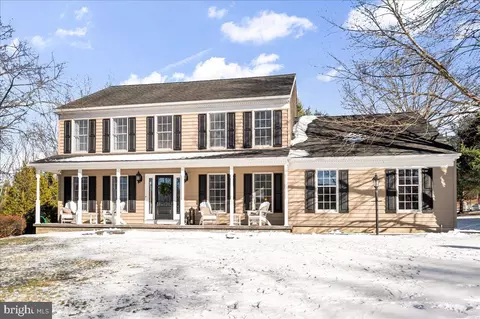 5 Ice Pond Trl, Hockessin, DE 19707