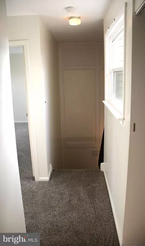 Entry Way - 29 Plover Cir, Newark, DE 19702 photo 4 of 5