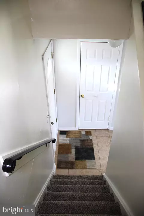 Entry Way - 29 Plover Cir, Newark, DE 19702 photo 5 of 5