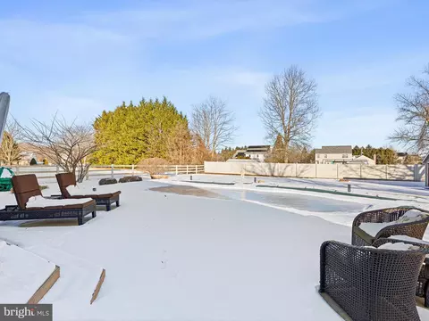 Exterior - 49 Karens Way, Bear, DE 19701 photo 3 of 10
