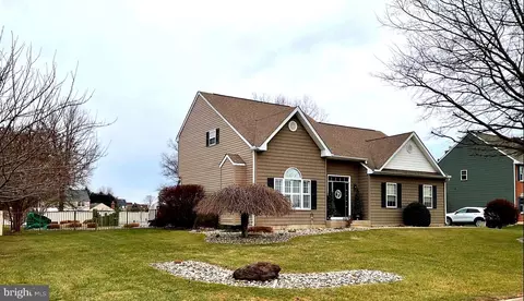 49 Karens Way, Bear, DE 19701