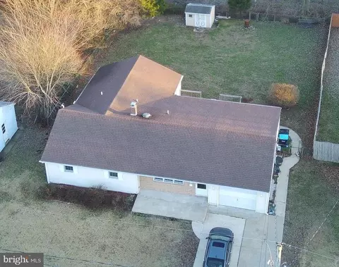 6 E Clairmont Dr, Newark, DE 19702 photo 1